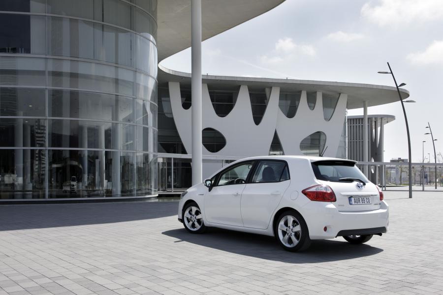  Toyota Auris HSD 2010 года  (фото 43 из 111)